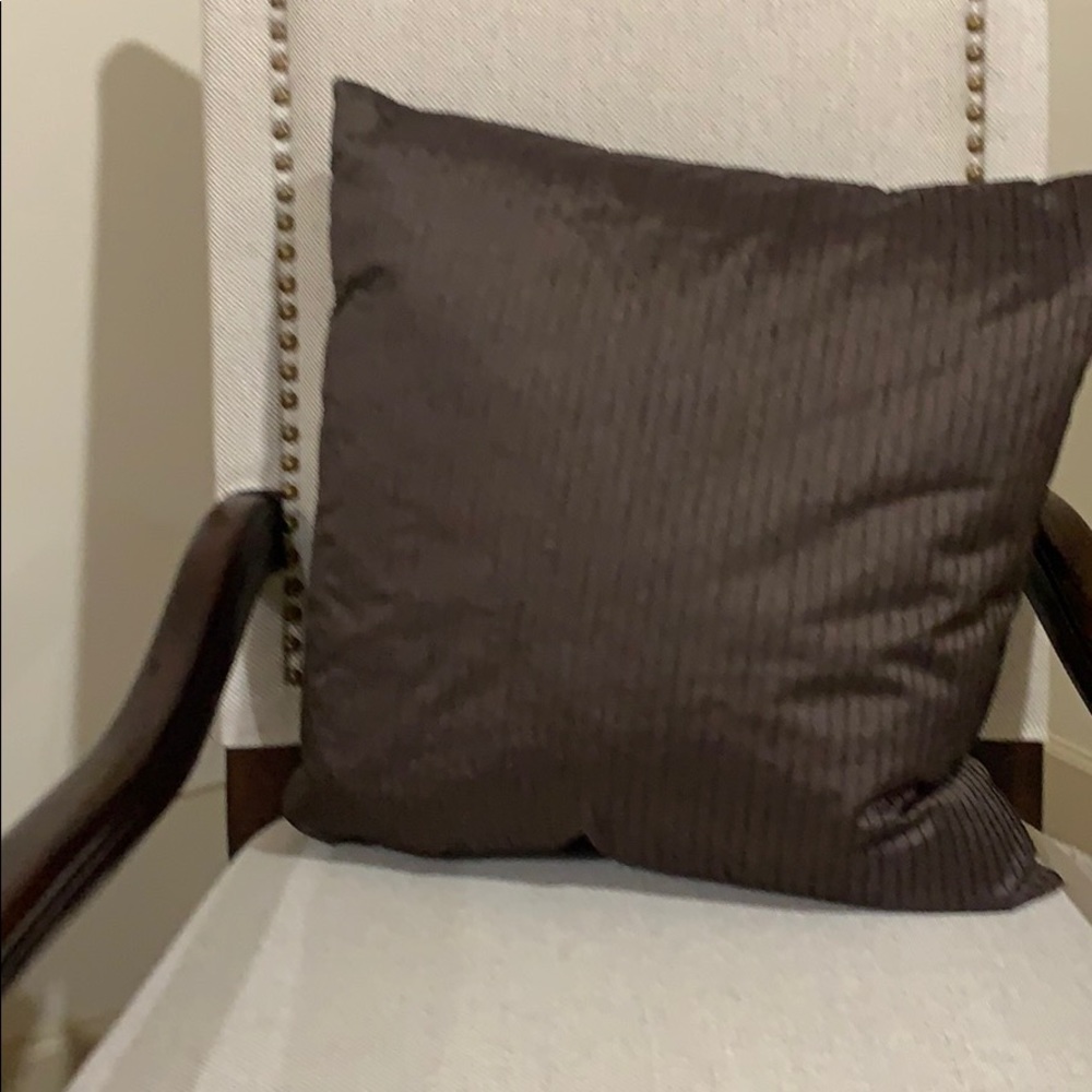 Decorative pillow